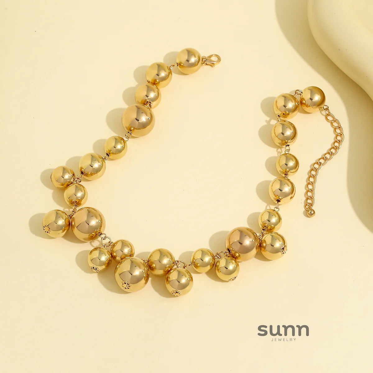 Misty Bold Bead Choker Necklace