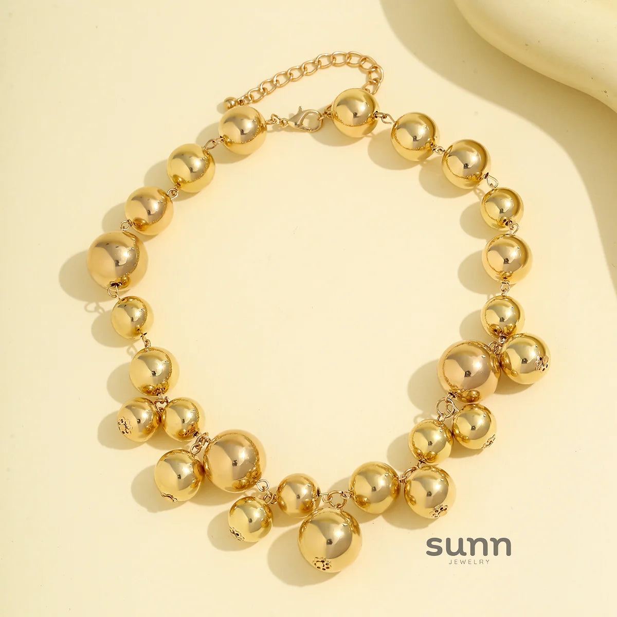 Misty Bold Bead Choker Necklace
