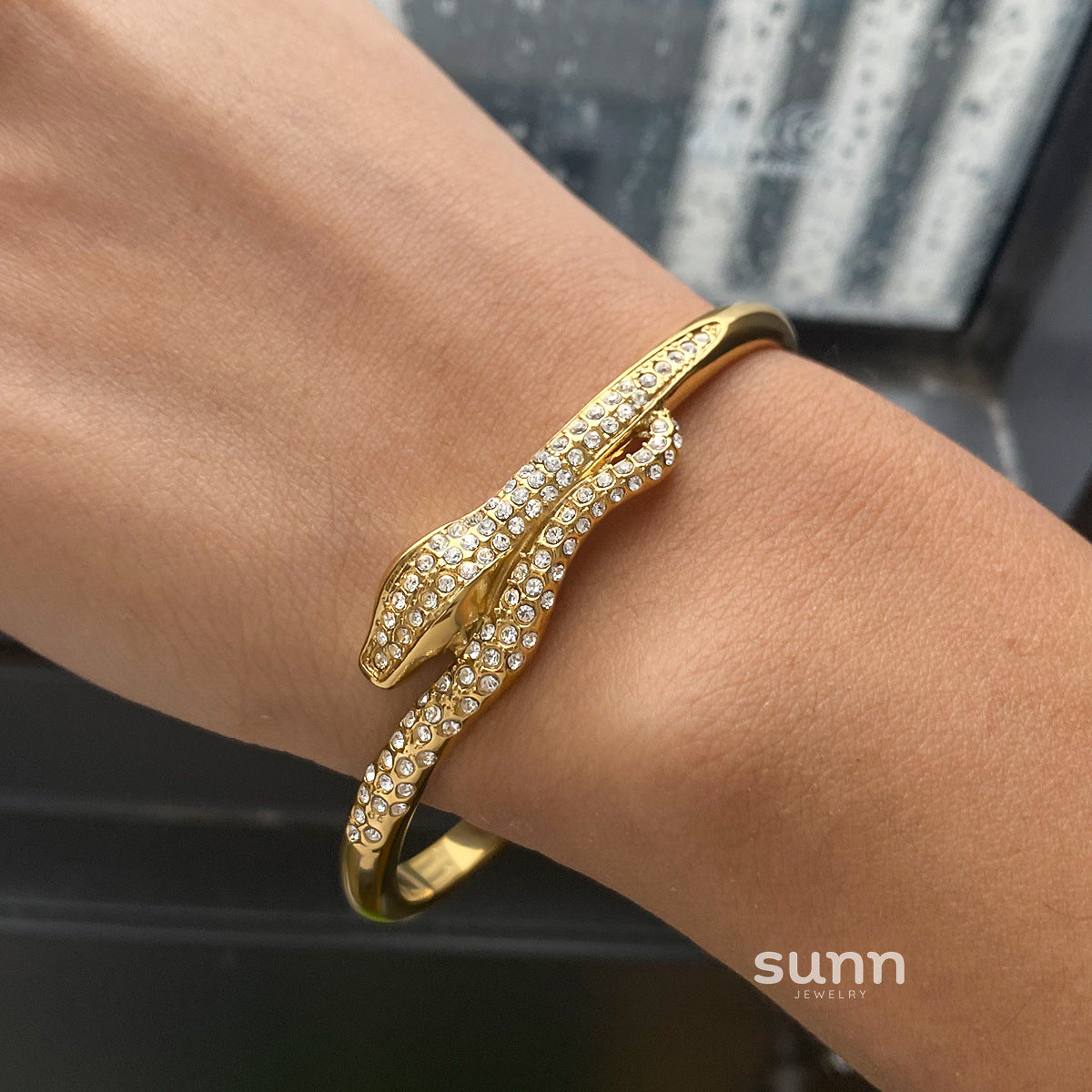 Miya Serpent Cuff Bracelet [ZGDBUMNO]
