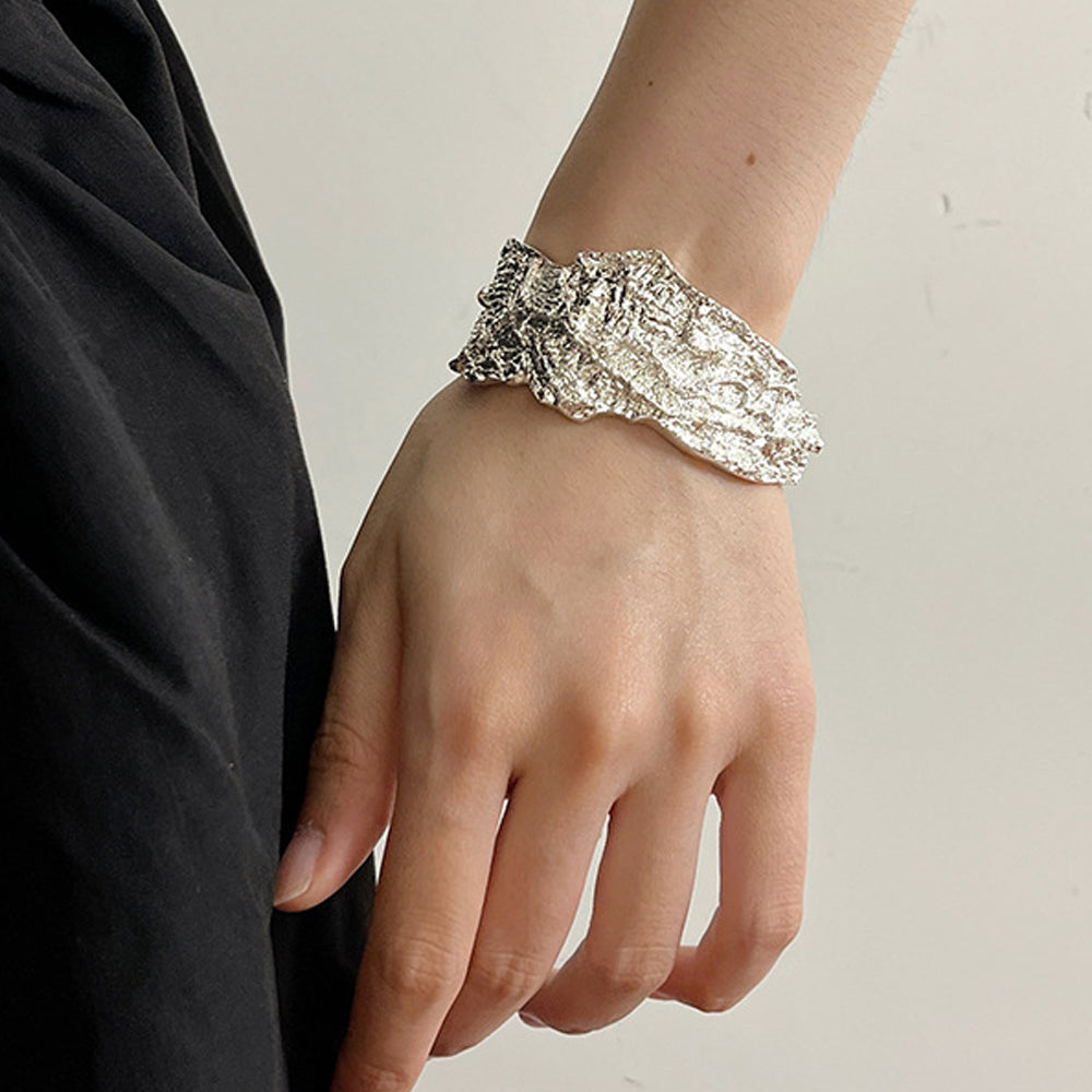 Monae Asymmetric Textured Bracelet [OEQNUA7V]