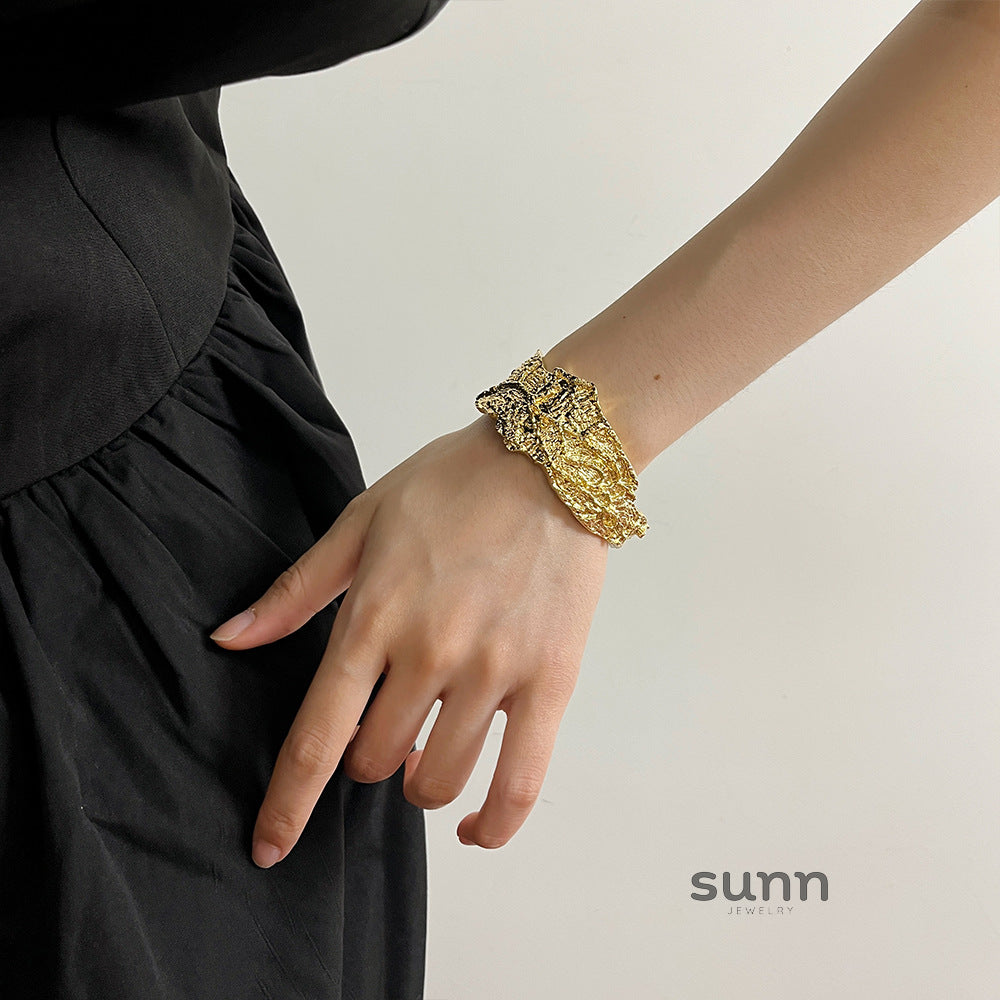 Monae Asymmetric Textured Bracelet [G6MGCVD9]