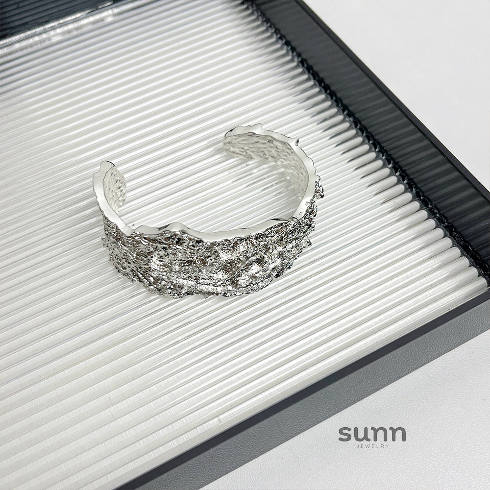 Monae Asymmetric Textured Bracelet [7XDI82IH]
