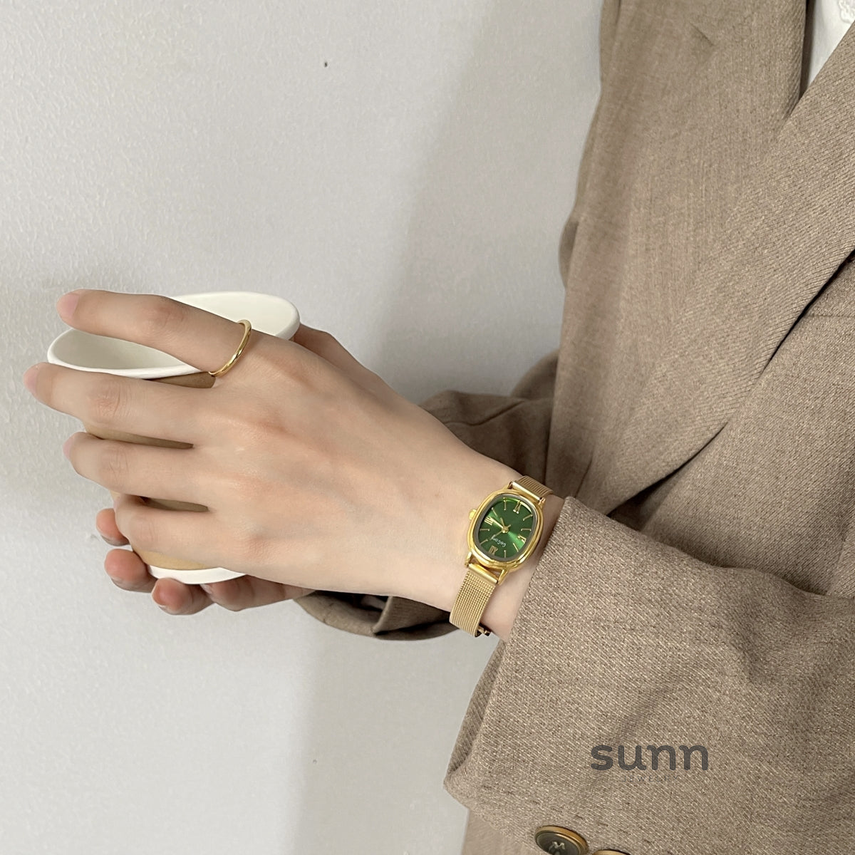 Monet Retro Oval Watch [C361JNMX]