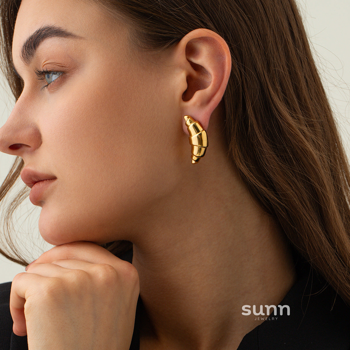 Monserrat Chunky Croissant Earrings [UDS10UBS]