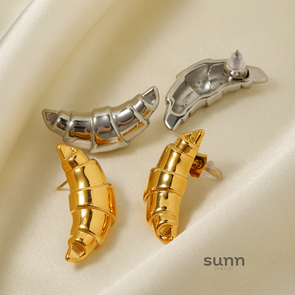 Monserrat Chunky Croissant Earrings [X5Q8WC45]