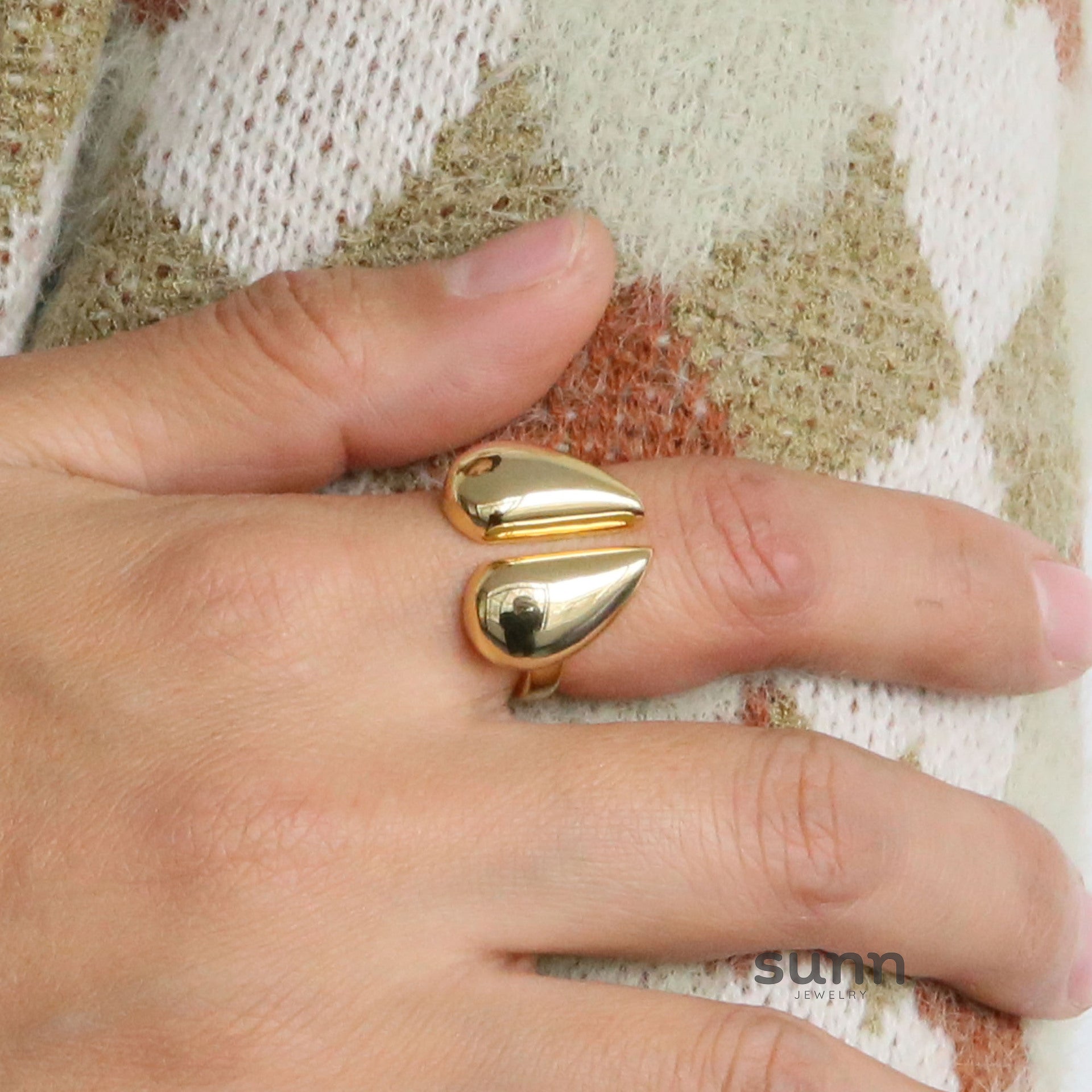 Monserrath Luminous Heart Ring [W89829KK]
