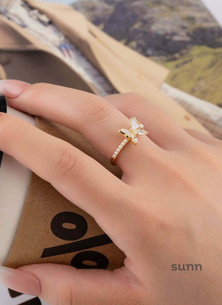 Moriah Pearl Butterfly Ring [D2XJZDT2]