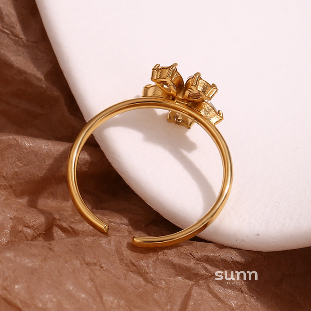 Munira Floral Pave Open Ring [GFTVA7BH]
