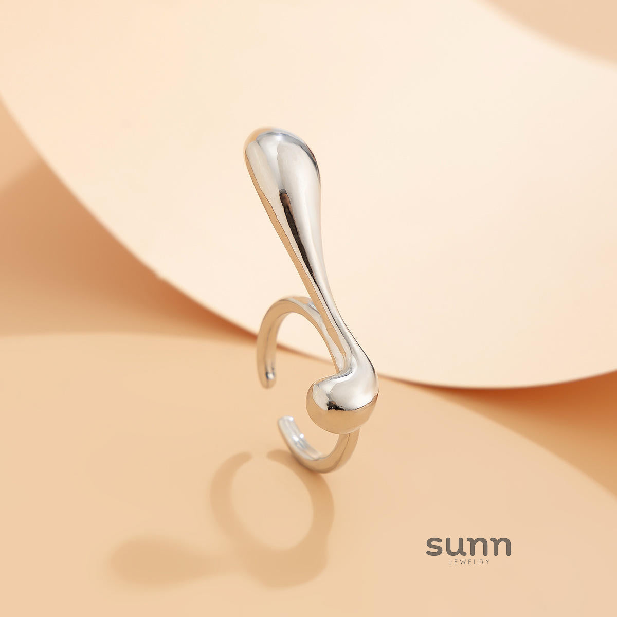 Myiah Asymmetrical Pearl Open Ring [SK8CTHEM]