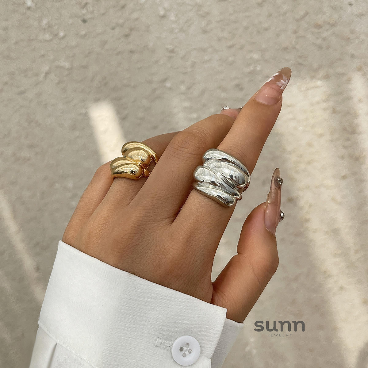 Myiah Asymmetrical Pearl Open Ring [RN56X0FL]
