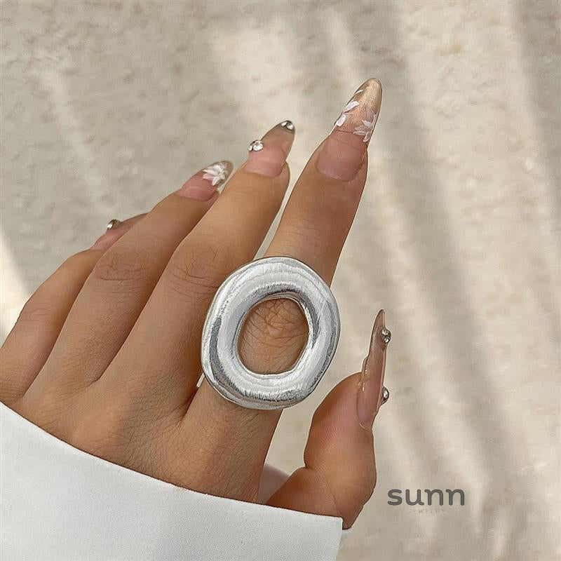Myiah Asymmetrical Pearl Open Ring [VHXQDH55]