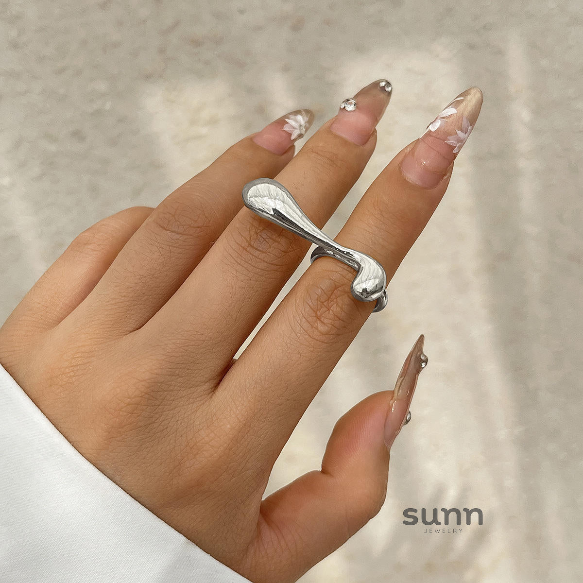 Myiah Asymmetrical Pearl Open Ring [BTKTZKKG]