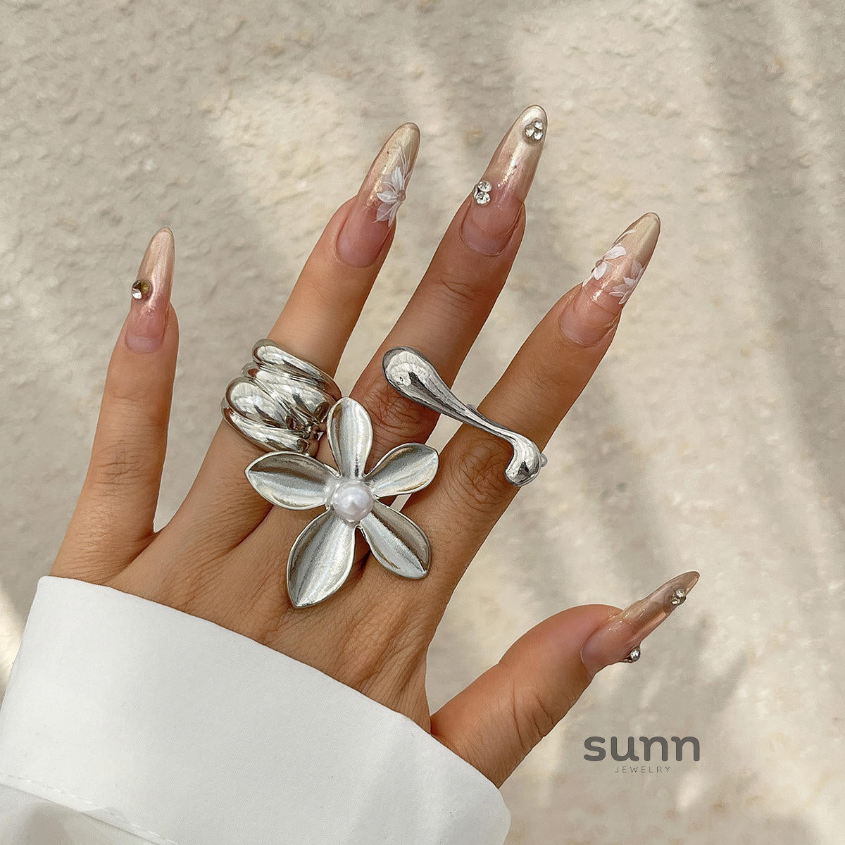 Myiah Asymmetrical Pearl Open Ring [12D1LLFR]