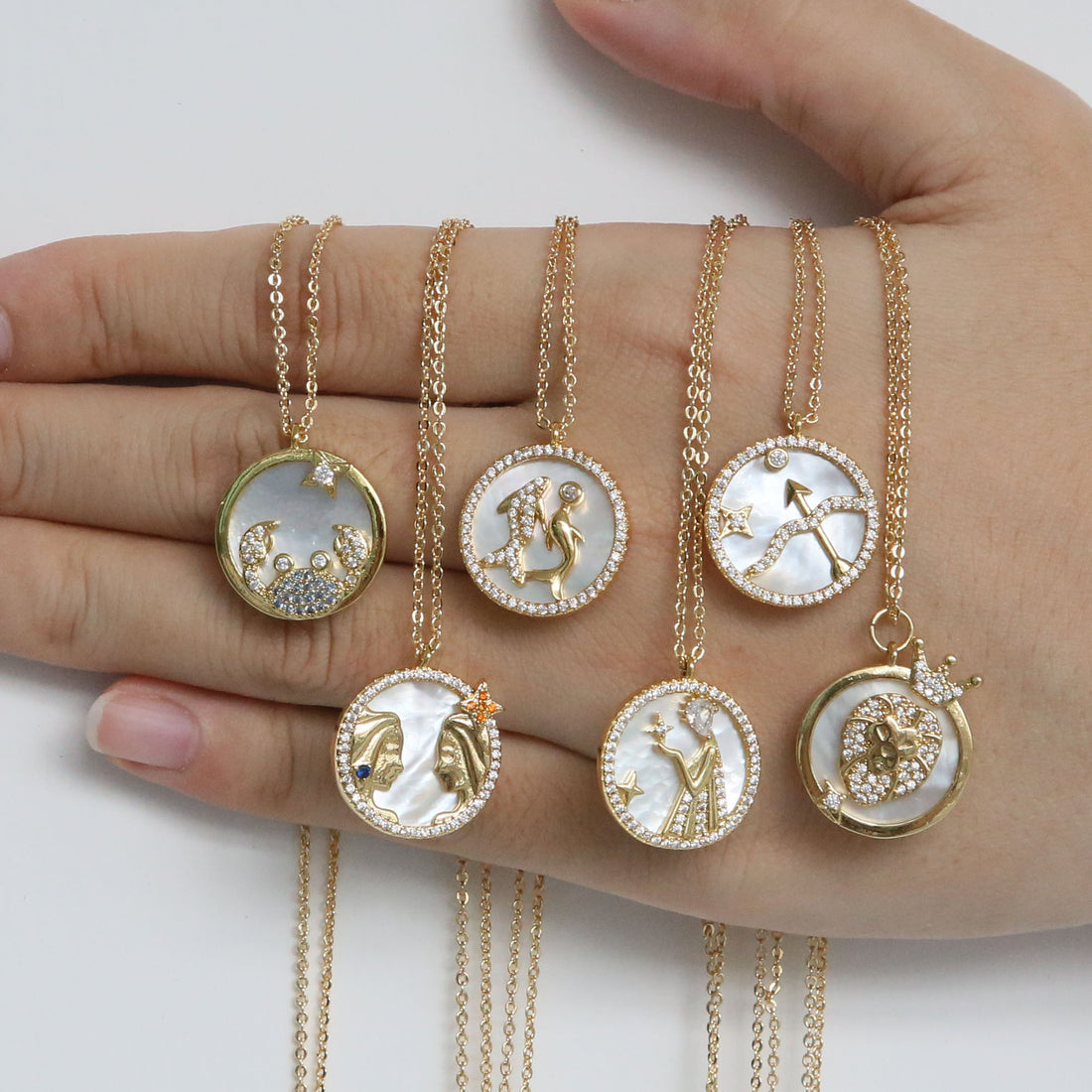 Mykenzie Zodiac Charm Necklace [W9H6CV3X]