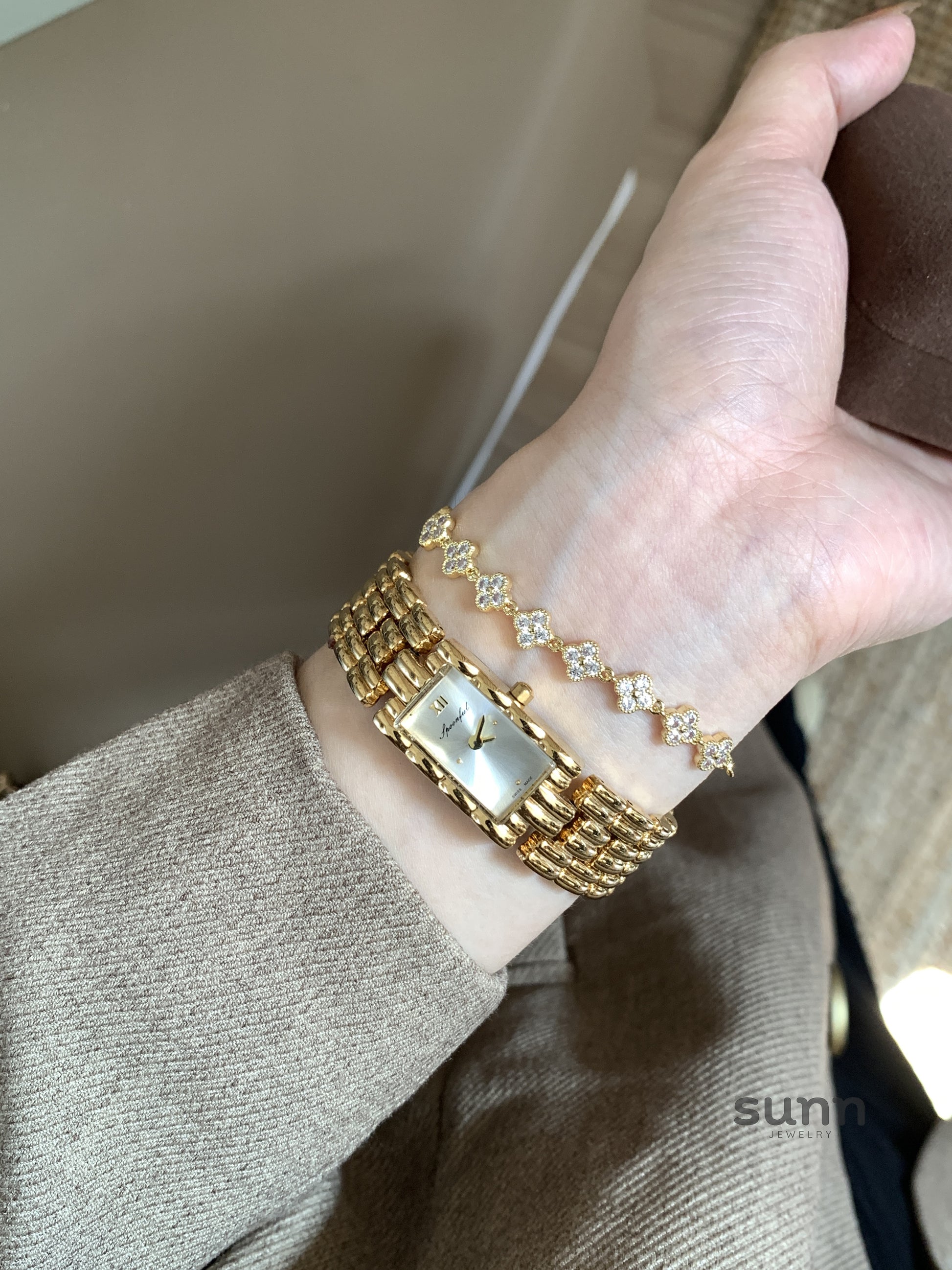 Myleigh Slim Bracelet Watch [R2WOCHSB]