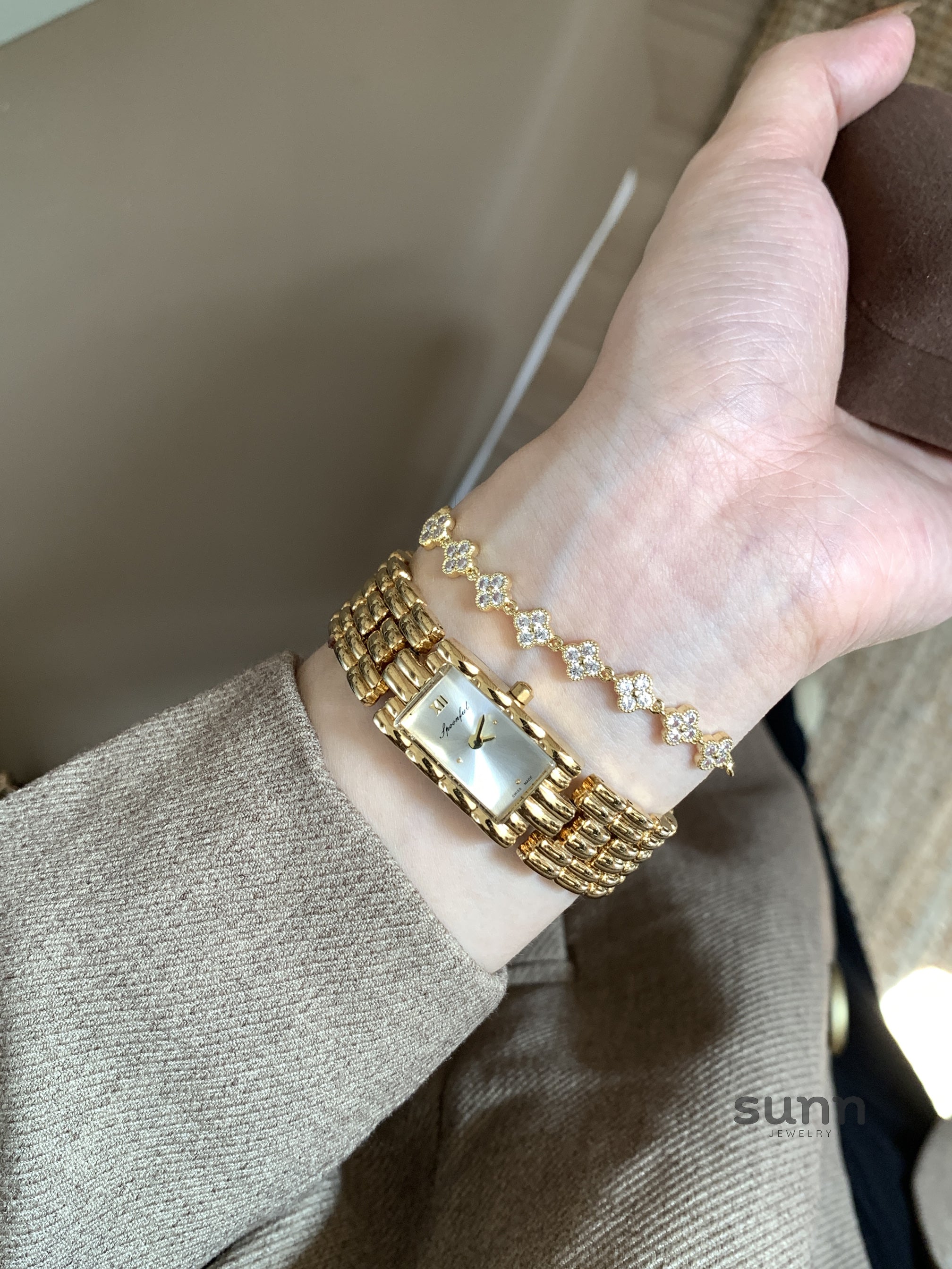 Myleigh Slim Bracelet Watch [R2WOCHSB]
