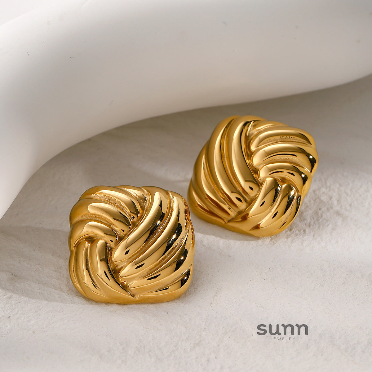 Myrah Square Threader Stud Earrings [W5B90E9M]