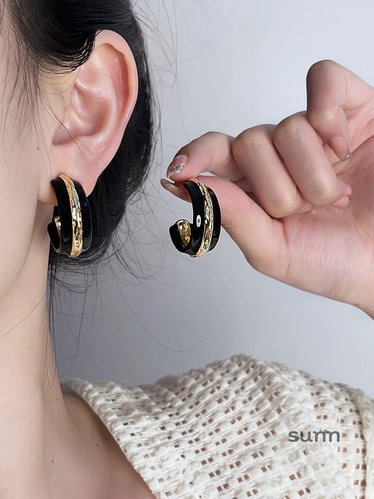 Nabiha Enamel Contrast Earrings