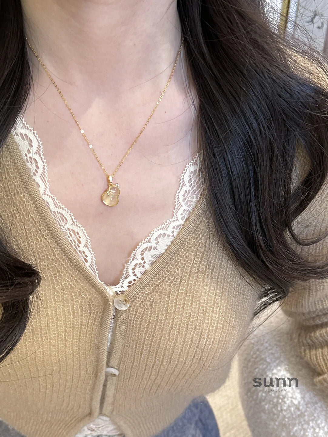 Nadia Chalcedony Gourd Necklace