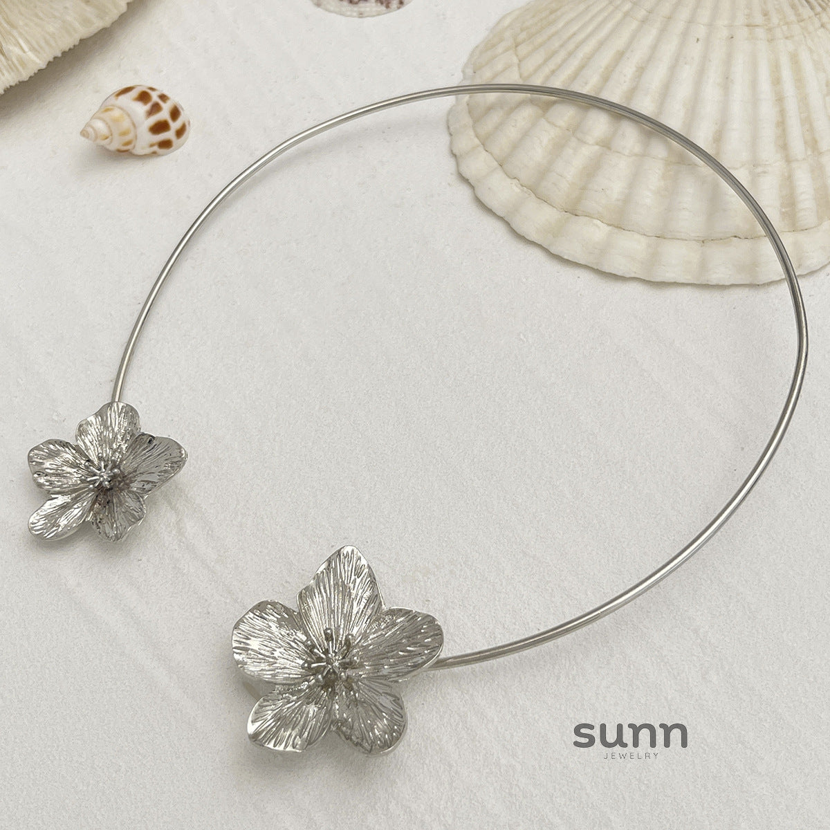 Naevia Bloom Starfish Choker [143QNGQM]
