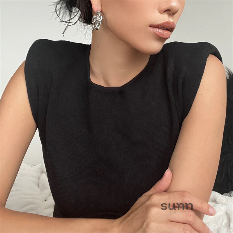 Naiara Lava Statement Hoops