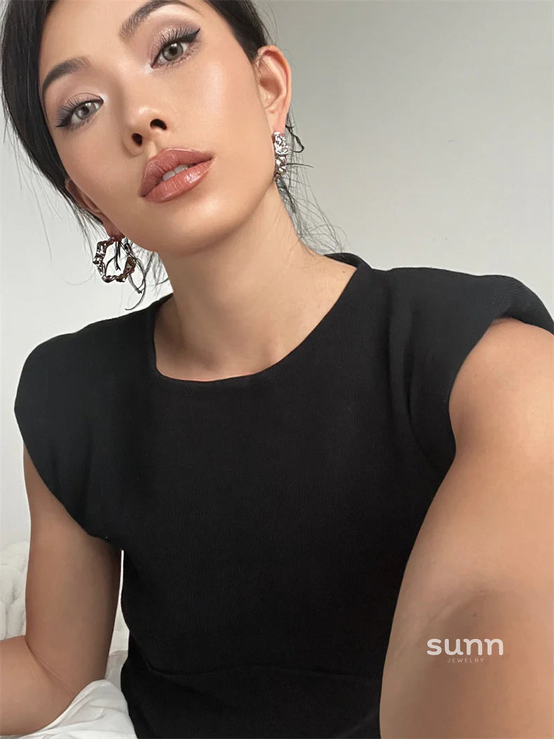 Naiara Lava Statement Hoops