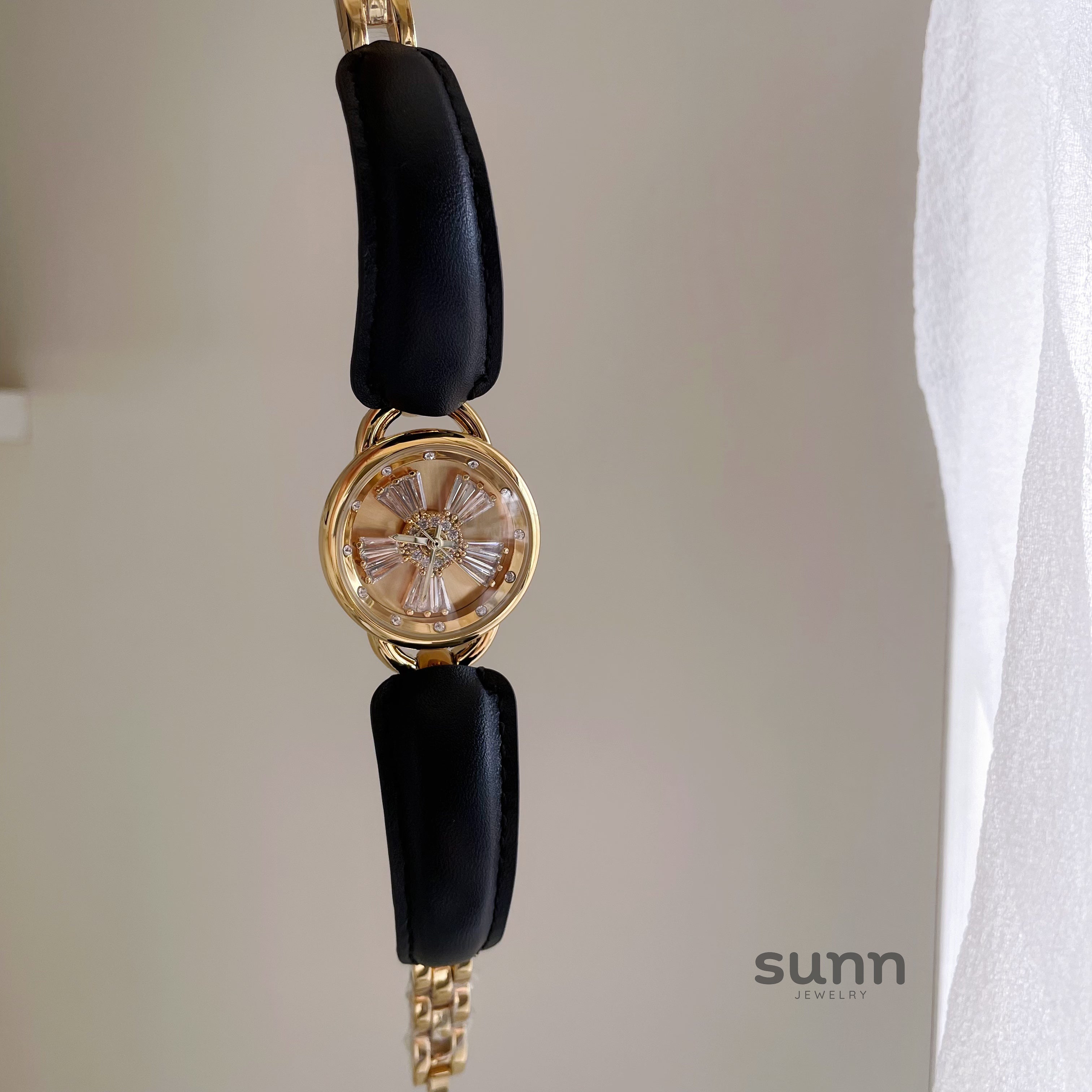 Nailah Delicate Bracelet Watch [MDO5UCZ2]