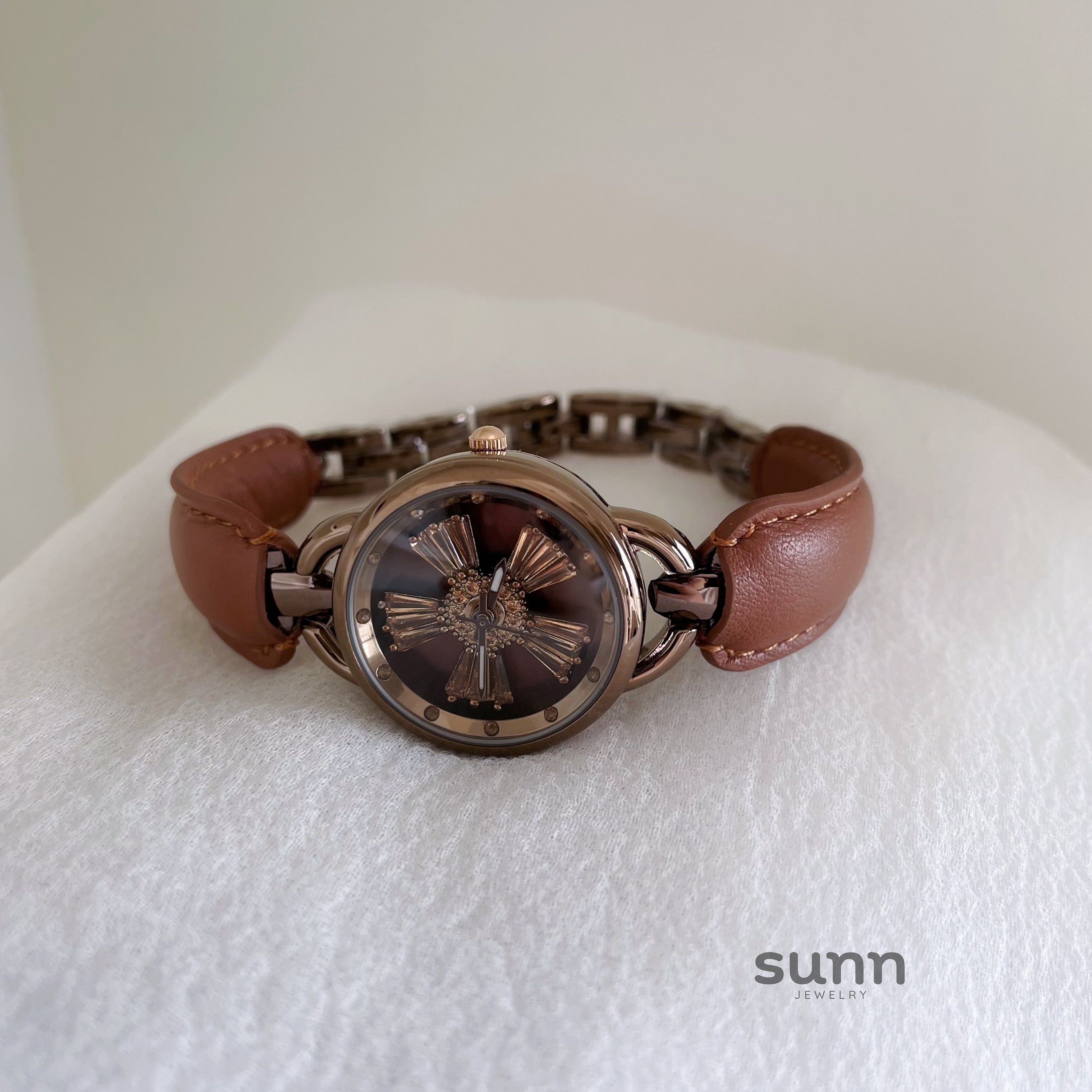Nailah Delicate Bracelet Watch [SEEUS76S]