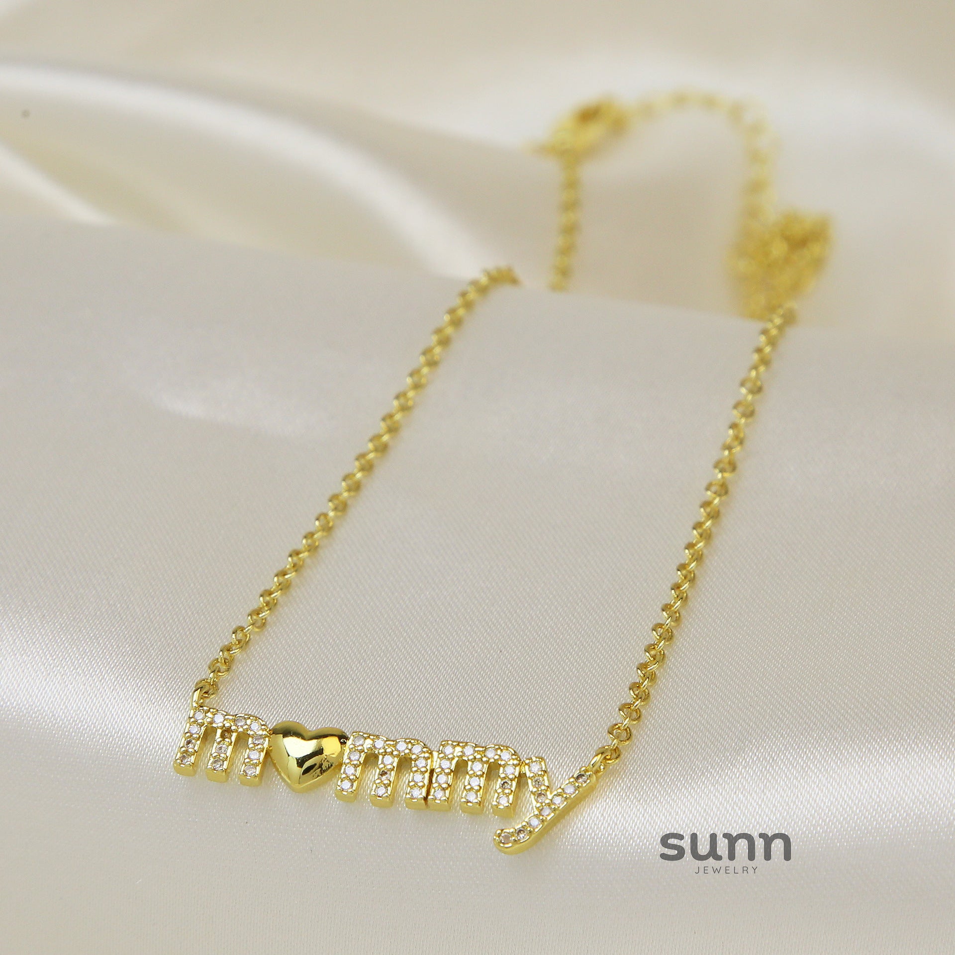 Nailah Mama Love Pendant Necklace [02STHZHP]