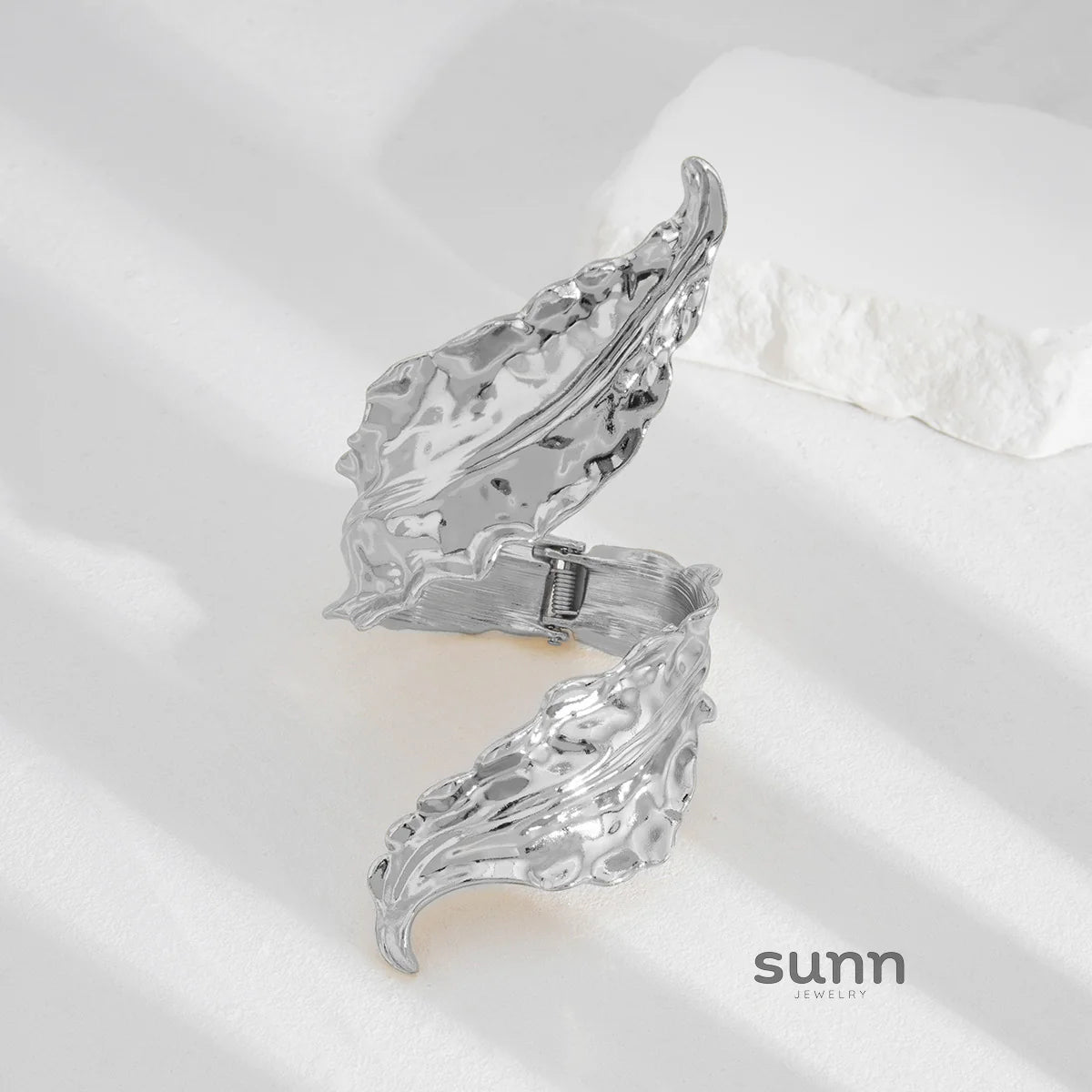 Naiomi Irregular Leaf Cuff