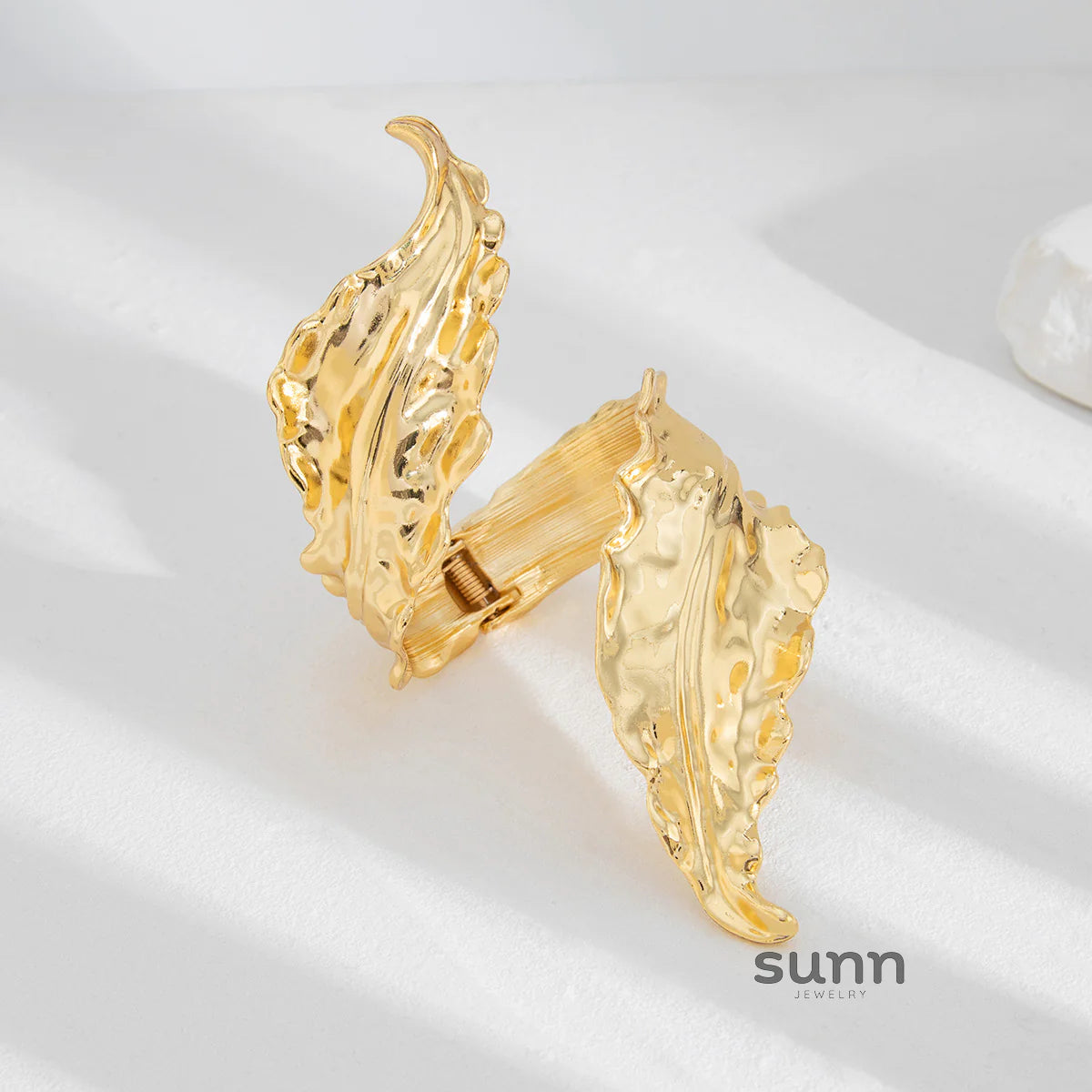 Naiomi Irregular Leaf Cuff