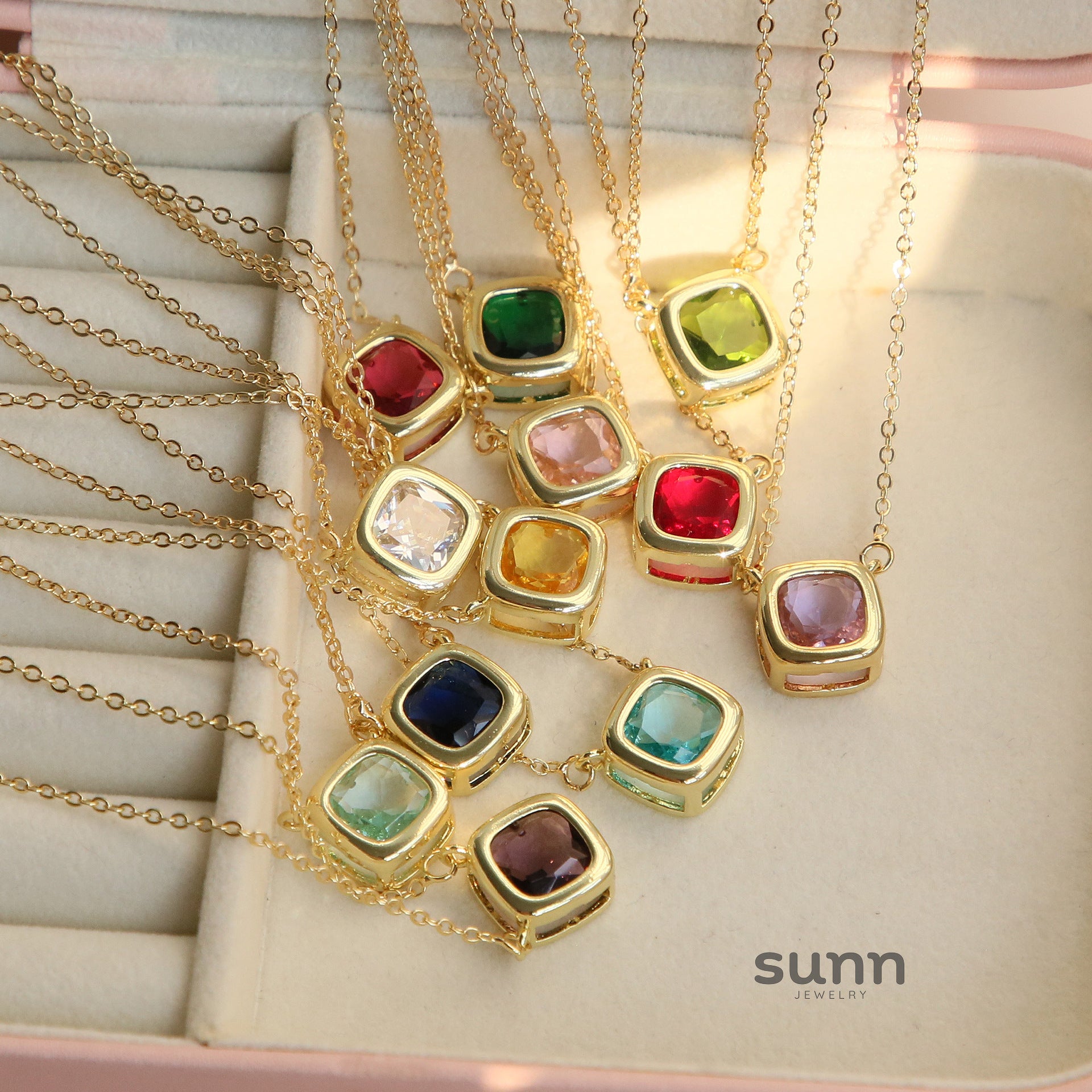 Nairobi Geometric Birthstone Necklace [Z3SPWJQ8]