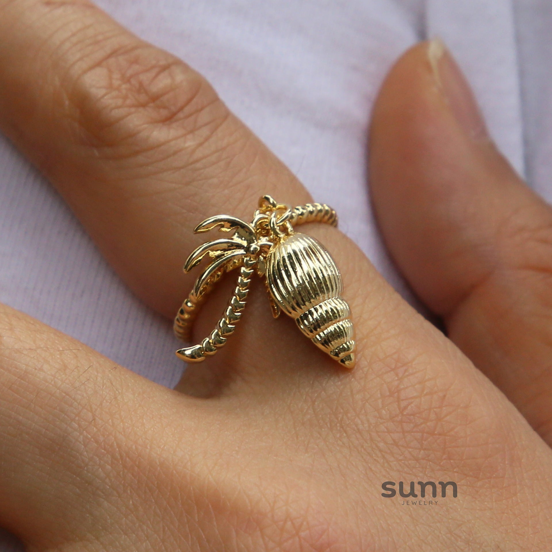 Nairobi Ocean Charm Ring [QV5CN1FB]