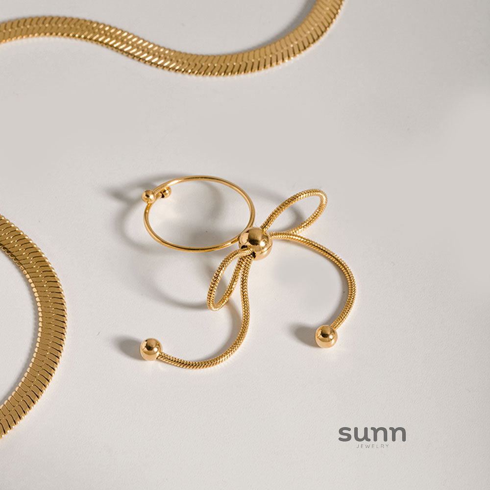 Naisha Dainty Bowknot Hoops [YRKY52AZ]