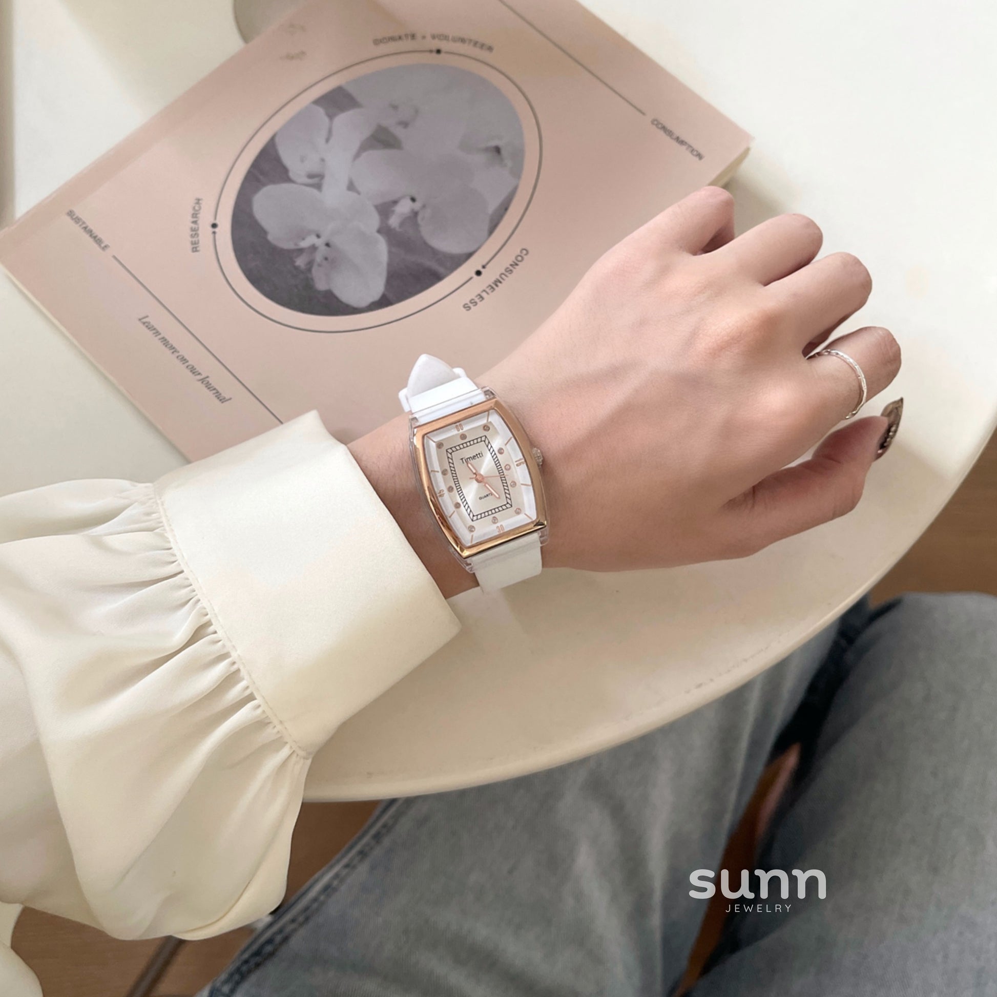 Nalaya Modern Barrel Watch [NWCWJESM]