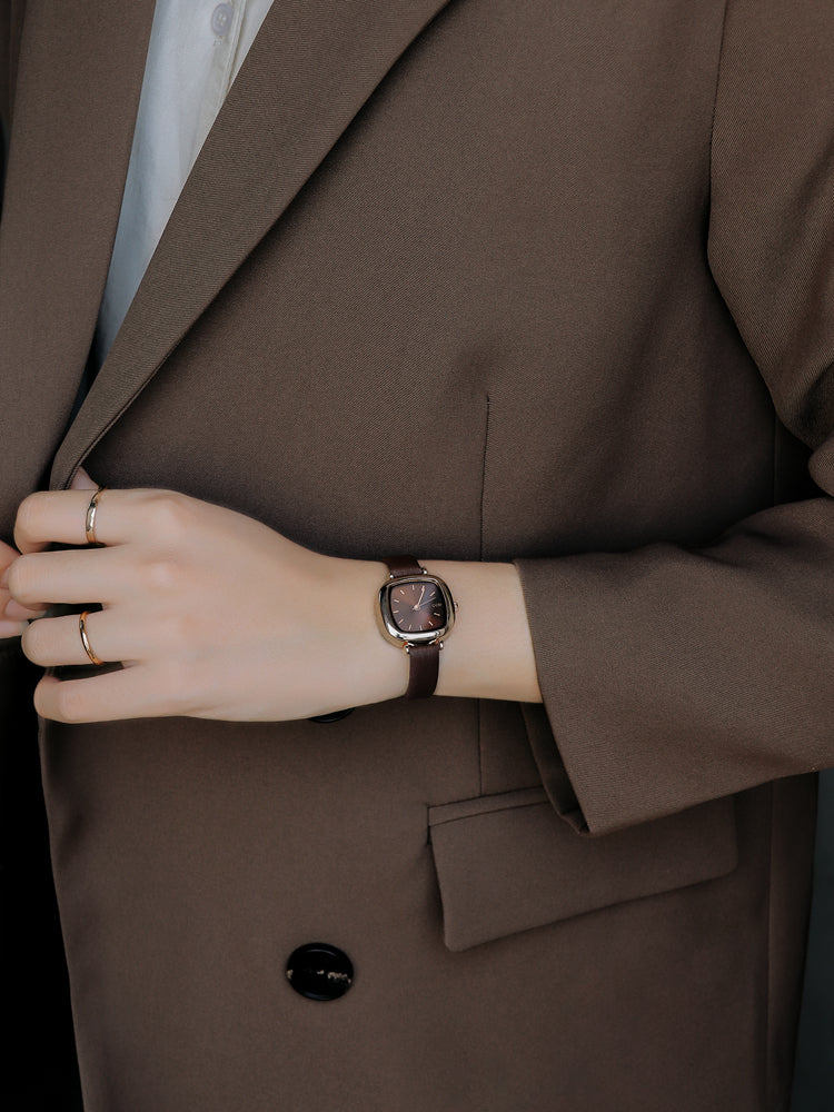 Nalayah Elegant Square Leather Watch