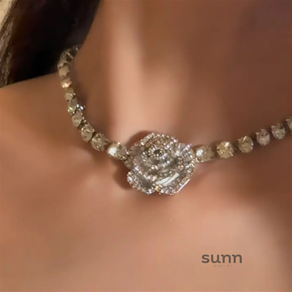 Naomi Zircon Rose Choker