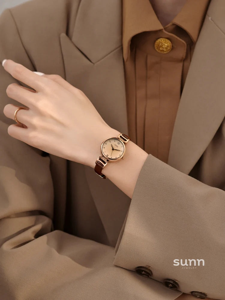 Naomy Vintage Leather Watch