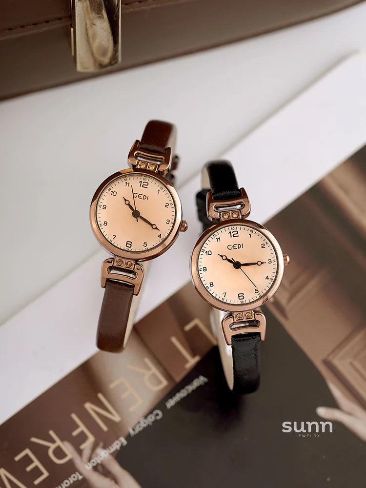 Naomy Vintage Leather Watch