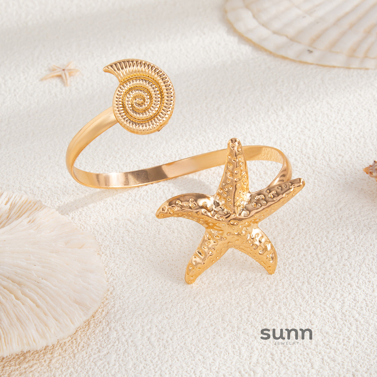 Nariyah Starfish Conch Arm Cuff [V3DGVB6F]