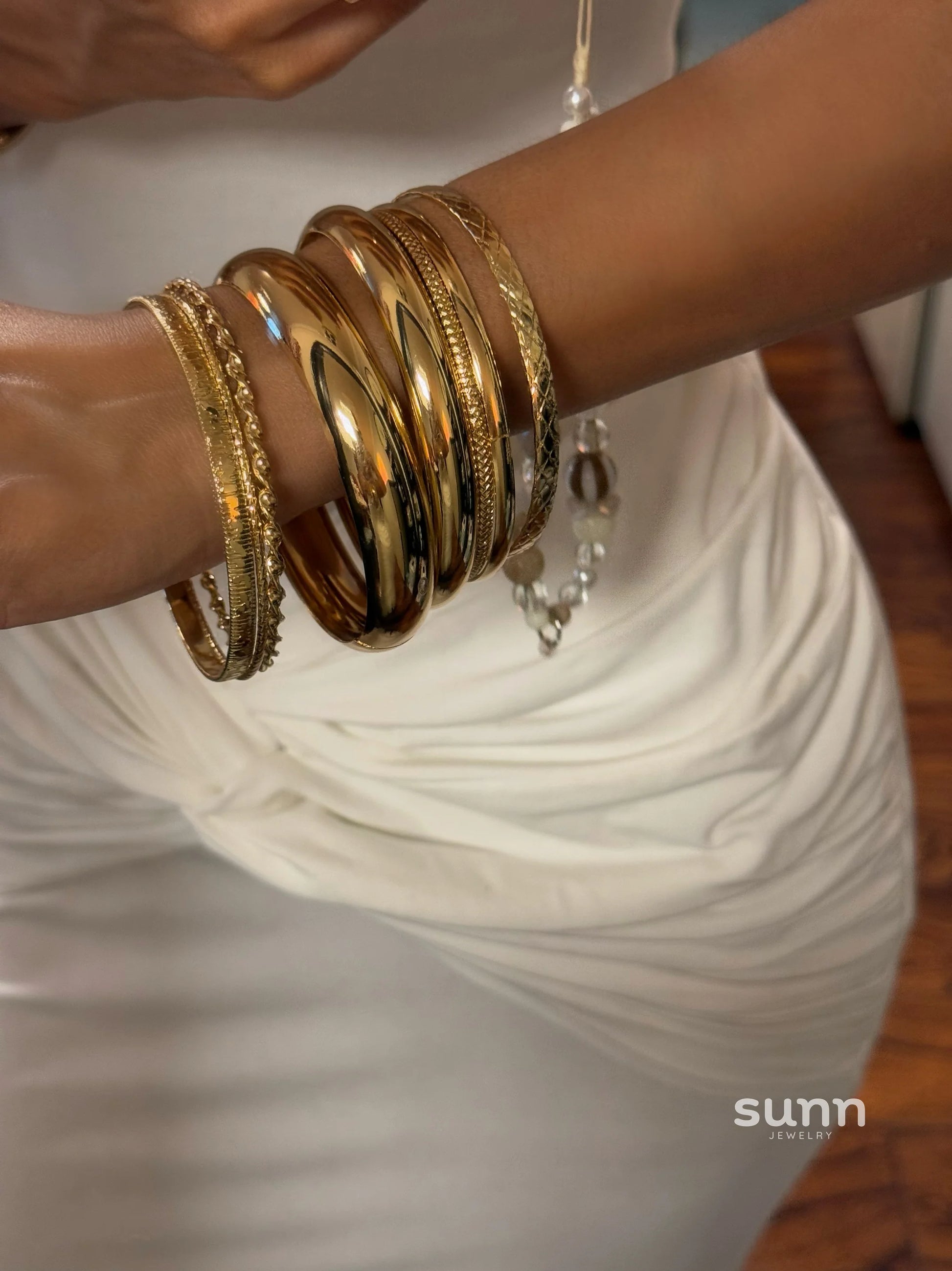 Natalee Sculptural Bangle Set