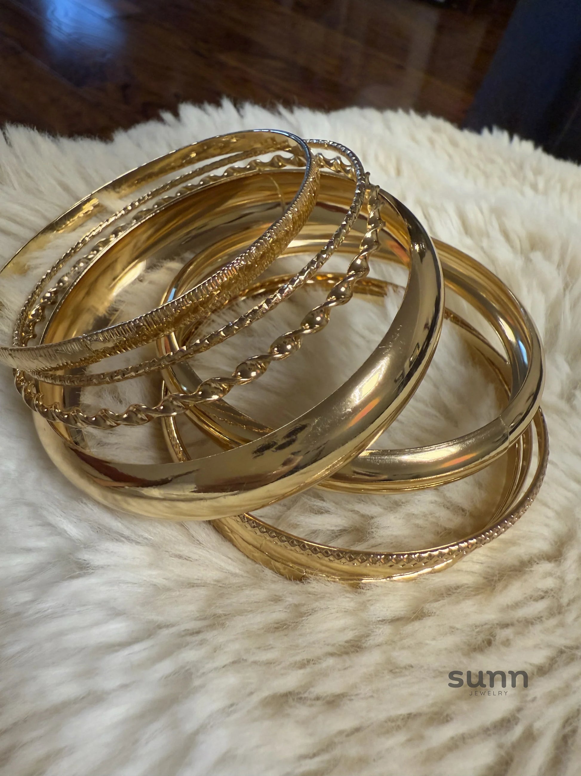 Natalee Sculptural Bangle Set