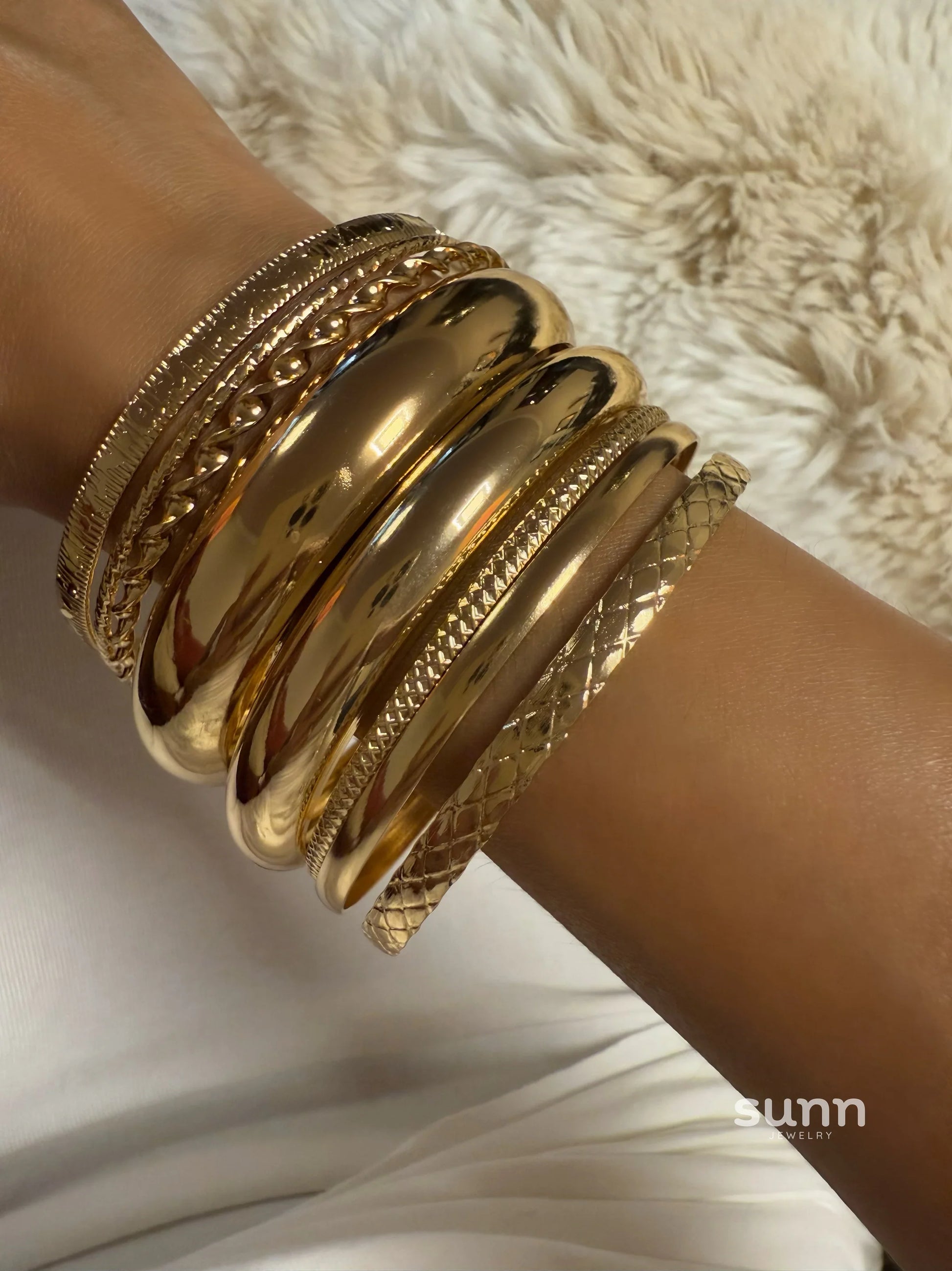 Natalee Sculptural Bangle Set