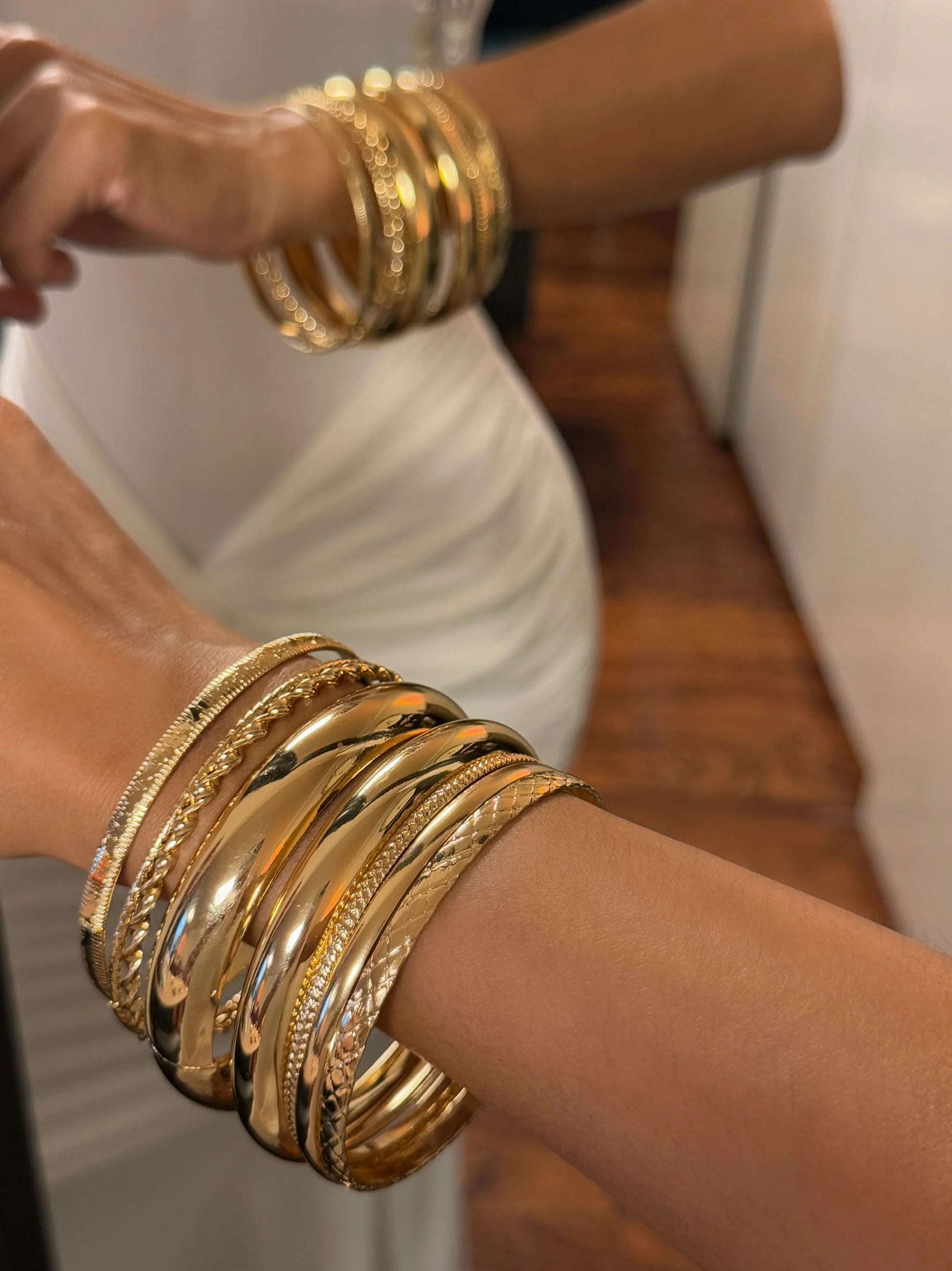 Natalee Sculptural Bangle Set