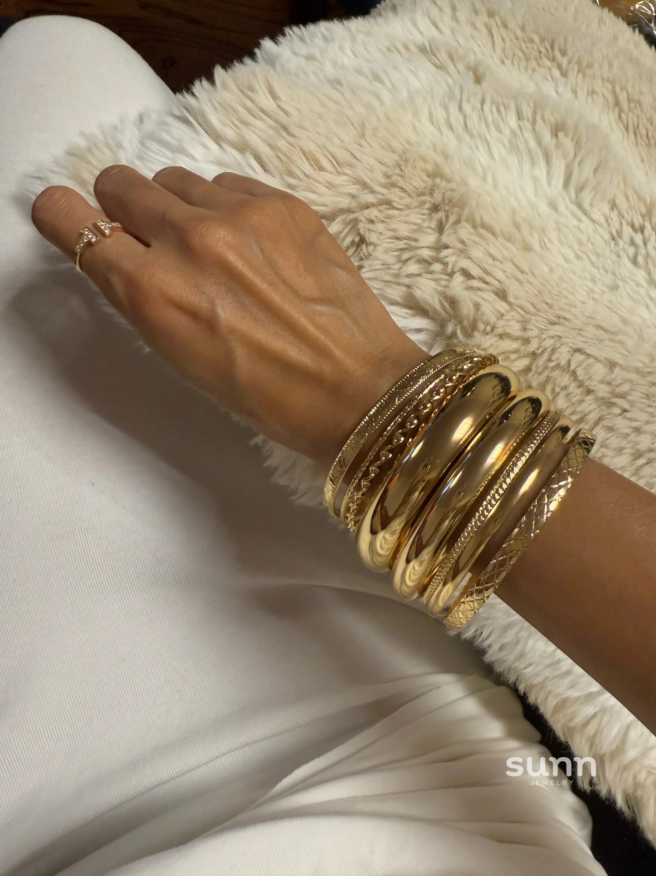 Natalee Sculptural Bangle Set