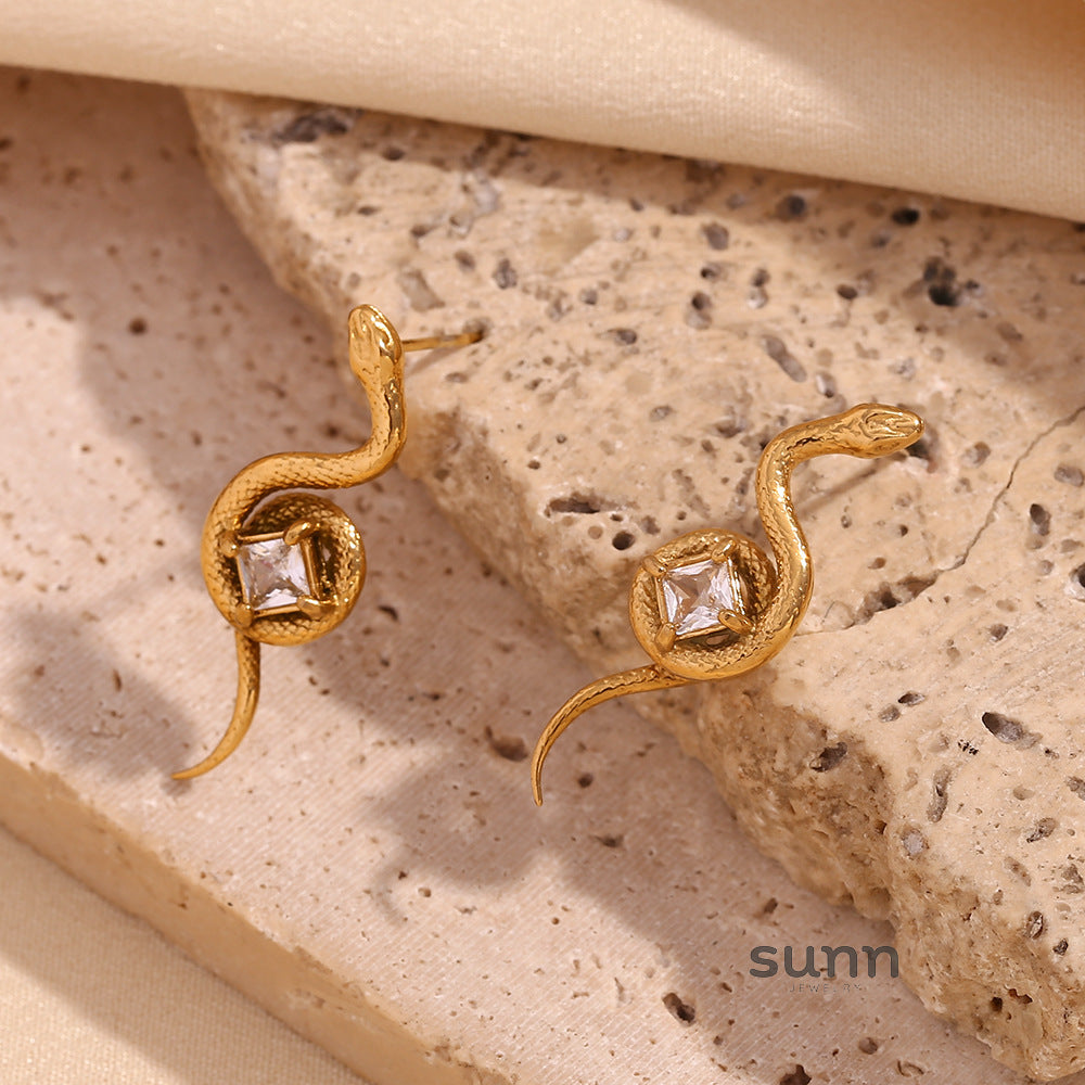 Natania Gold Serpent Zircon Earrings [P0BJ5OPE]