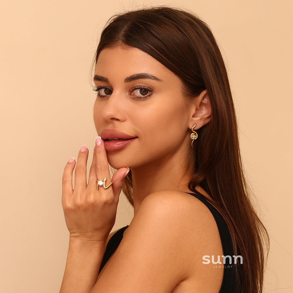 Natania Gold Serpent Zircon Earrings [TZ8BRKRB]