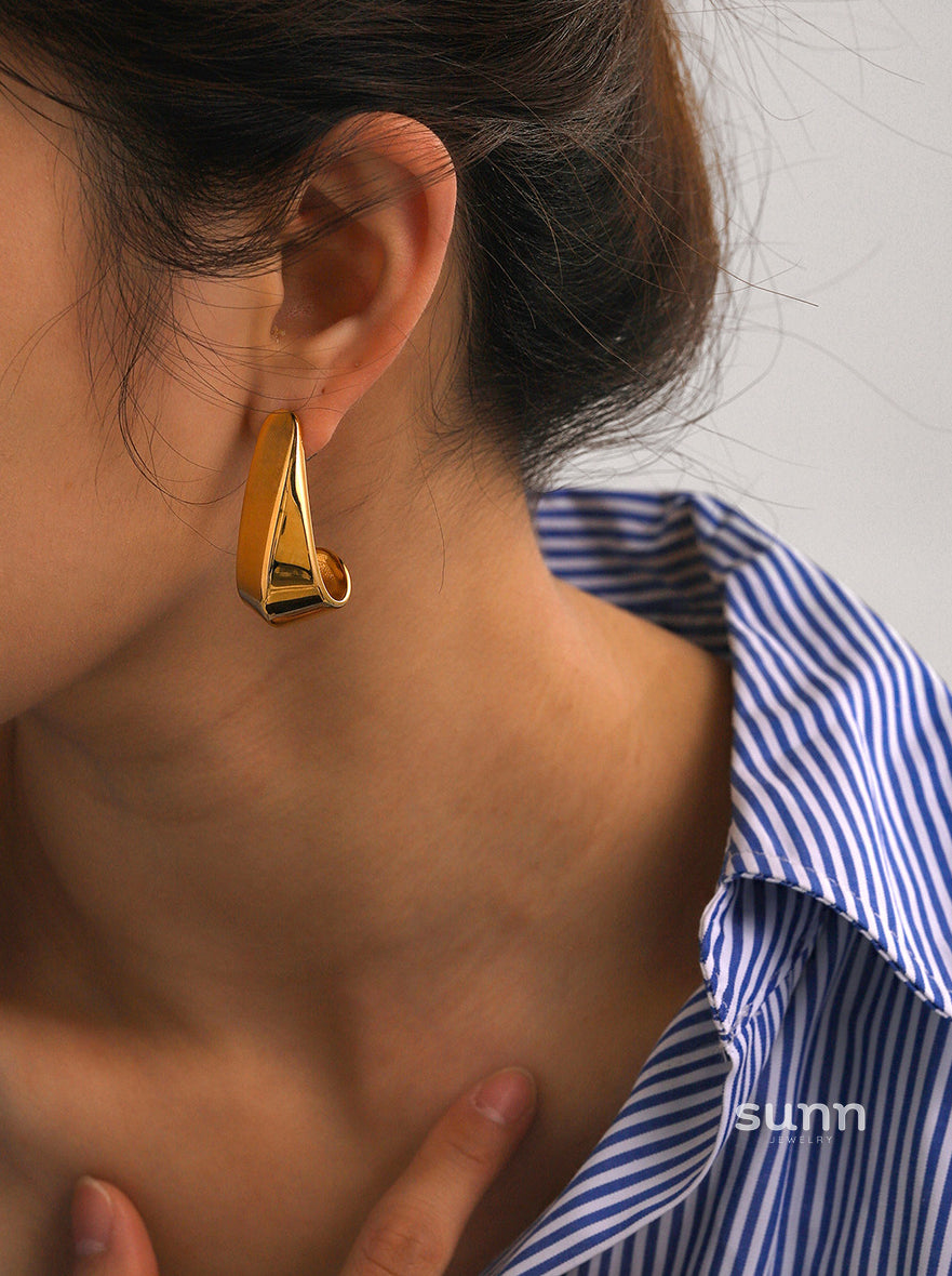 Nathaly Geometric Hoop Earrings [TLWO6BEN]