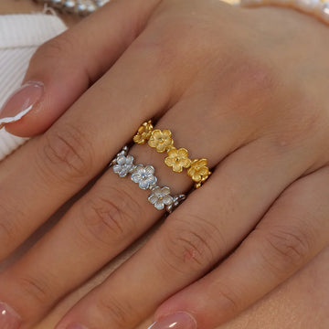 Naudia Floral C-Shaped Ring
