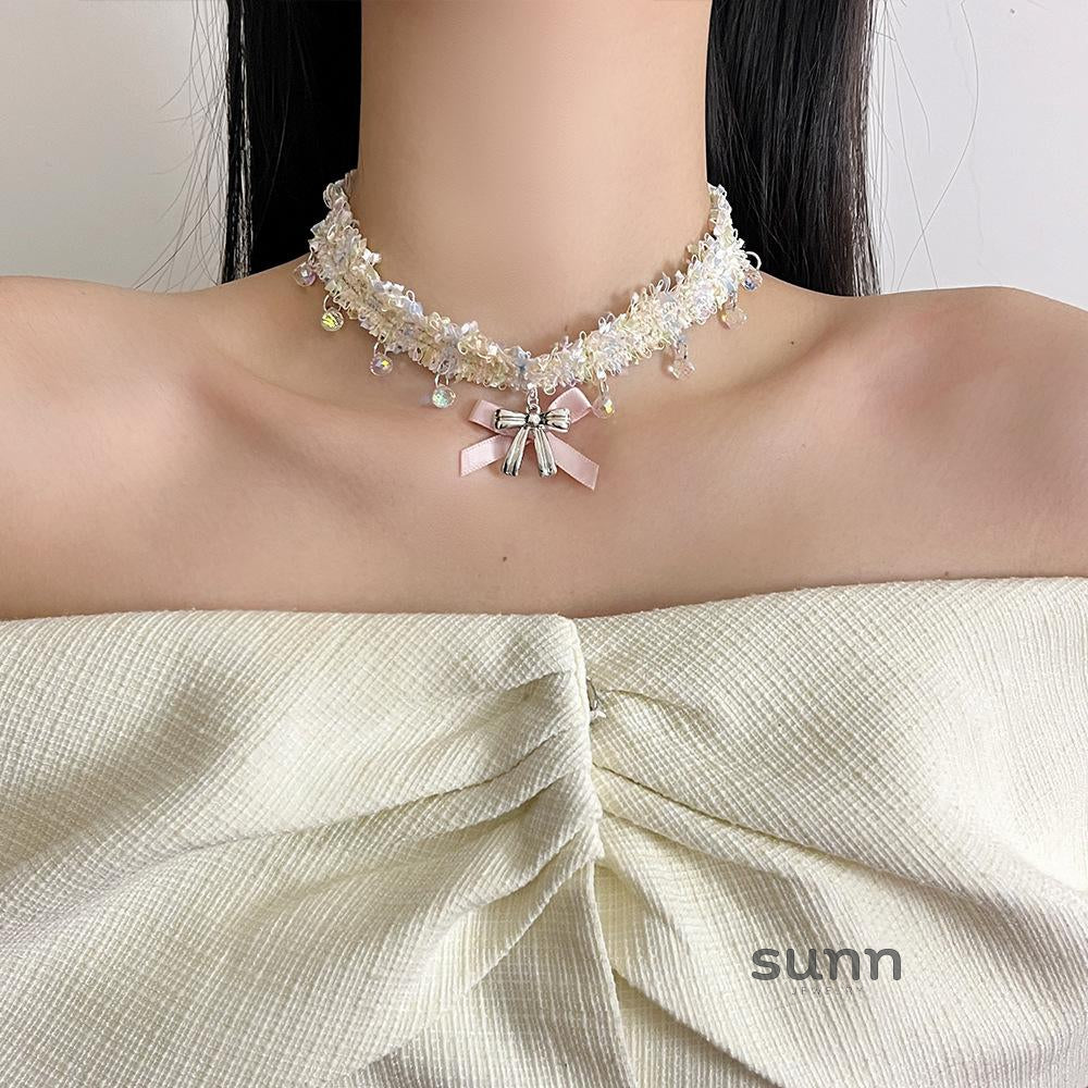 Navaeh Lace Plush Bow Choker [46DOLQE0]